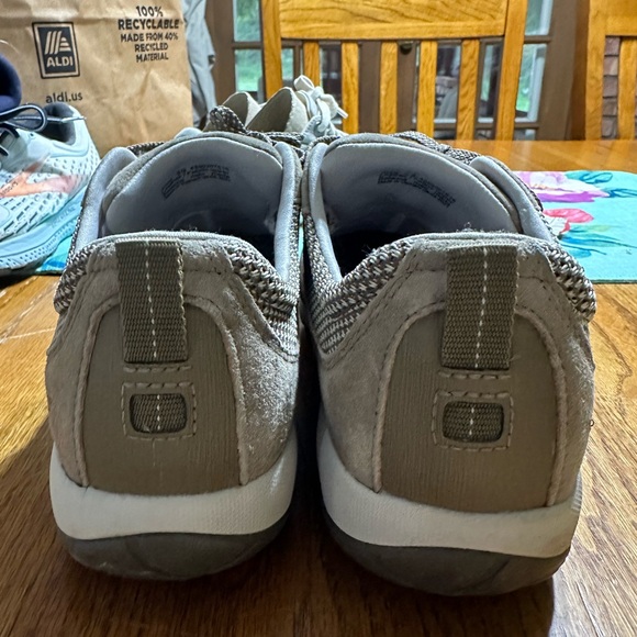 DANSKO Size 39 Tan Lace-up shoes. Worn once. - Picture 3 of 7